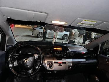 transporter multivan: Honda FR-V: 2006 г., 2 л, Механика, Бензин, Минивэн — 5