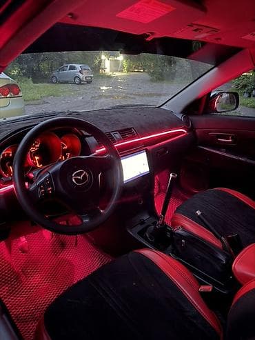 maz: Mazda 3: 2004 г., 2 л, Механика, Бензин, Седан — 2