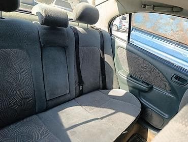 mazda 626 2002: Toyota Avensis: 1998 г., 2 л, Механика, Бензин, Седан — 9