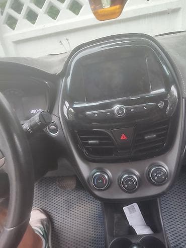 trax chevrolet: Chevrolet Spark: 2019 г., 1 л, Автомат, Бензин, Хэтчбэк — 4