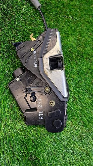 m3 e46: Замок двери передний левый BMW е46 Состояние отличное Цена 1000 сом — 3