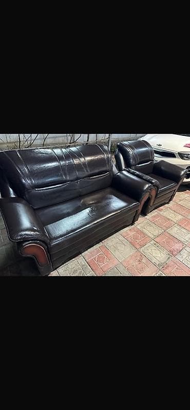 кожаная кресло: Комплект мягкой мебели: диван и кресло кожанный - Материал — 1