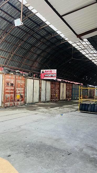 продажа контейнеров 20 тонн ош: 📍 Продаётся С МЕСТОМ, 20-тонным контейнером г. Ош, район ХБК, рынок — 1