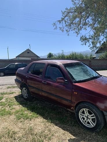 Унаа сатуу: Volkswagen Vento: 1994 г., 1.8 л, Кол менен иштөөчү, Бензин, Седан — 5