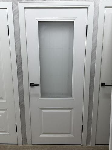 Межкомнатная дверь в классическом стиле с остеклением. - Материал