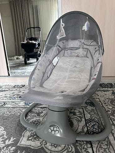 Коляски: Детский электрический шезлонг-качалка от фирмы Mastela с дугой и — 2
