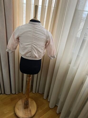 пальто детское демисезонное: Продаю деткие вещи на весну для девочки. Все вещи в идеальном — 8