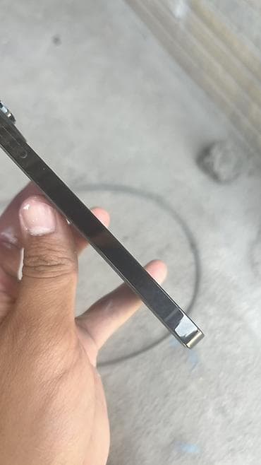 lark m2: IPhone 15 Pro, Black Titanium — 3