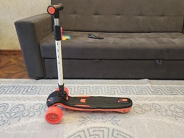 ребенка: Детский самокат, Трёхколёсный — 1