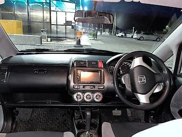 ram 2500: Honda Fit: 2001 г., 1.3 л, Вариатор, Бензин, Хэтчбэк — 5