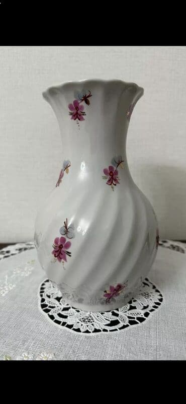 коллекционные монеты нбкр: Ваза фарфоровая — 1