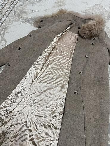 Верхняя одежда: Женское зимнее пальто с меховым воротником - Цвет: теплый беж/тауп - — 3