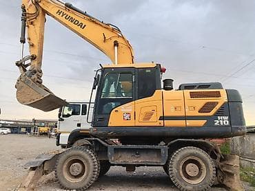 yamaha tdm: Экскаватор, Hyundai, Колесный — 5