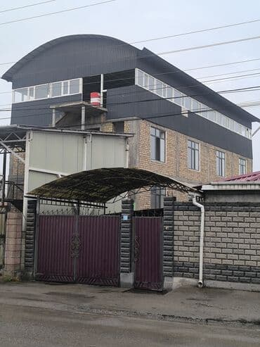 сдаю комнату в общежитии: Сдаю большое помещение по первой линии 2 этажа по 200 квадратов это — 7