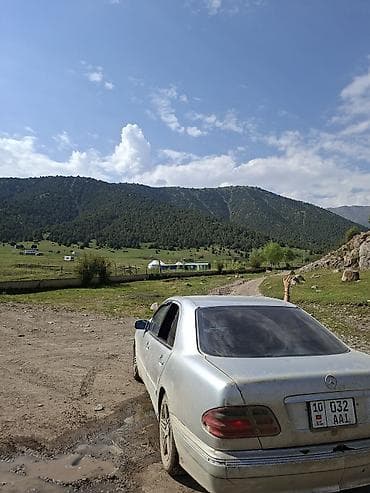 Mercedes-Benz E-Class: 2001 г., Автомат, Седан — 2