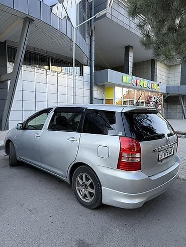 Toyota WISH: 2004 г., 2 л, Автомат, Бензин, Минивэн