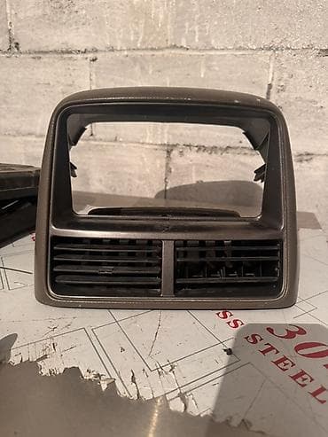 ипсум руль: Центральная консоль Toyota 2000 г., Б/у, Оригинал, Япония — 1