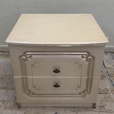 тумба прикроватная: Тумбочка б/у - 2 штук - Габариты: ширина 52 см, высота 50,5 см - — 3