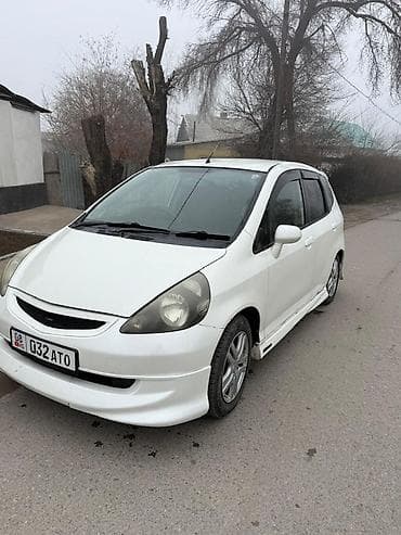 audi rs8: Honda Fit: 2002 г., 1.3 л, Автомат, Бензин, Хэтчбэк — 4