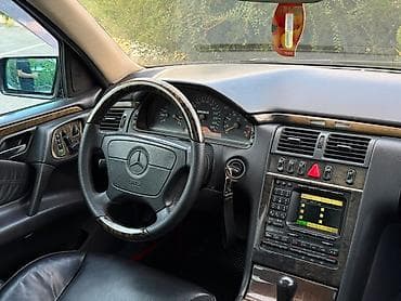 гурзавой мерс: Mercedes-Benz E-Class: 1998 г., 4.3 л, Автомат, Седан — 8
