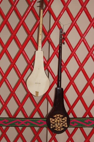 как нарисовать комуз поэтапно: Комуз карагай (жаны уйрончук) орук комуз дун жана чекене баада — 1