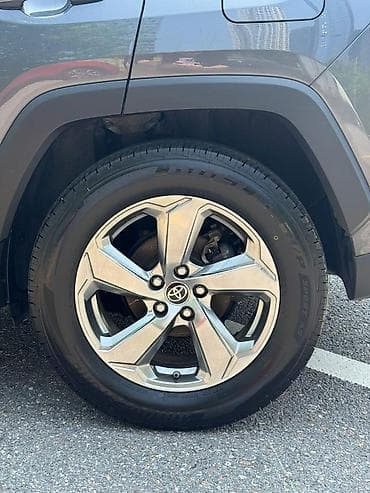 e2 byd: Toyota RAV4: 2021 г., 2.5 л, Автомат, Гибрид, Кроссовер — 7
