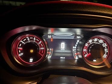 яркие: Dodge Challenger: 2023 г., 3.6 л, Автомат, Бензин, Купе — 3