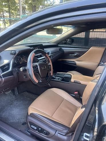 бизнем: Lexus ES: 2019 г., 2.5 л, Вариатор, Гибрид, Седан — 5