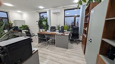 5: Аренда офисов, 175 м², В частном доме, 1 линия, С оборудованием, С отдельной кухней — 4