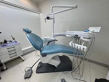 Стоматологическая установка с верхней/боковой подачей инструментов Со