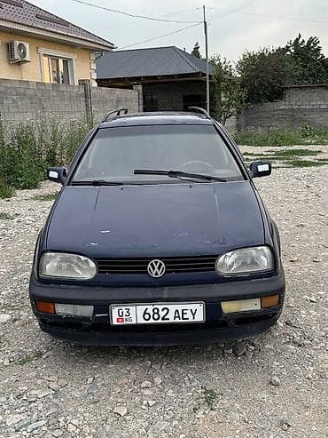 Volkswagen Golf: 1994 г., 1.8 л, Механика, Бензин, Универсал at lalafo.kg Volkswagen Golf: 1994 г., 1.8 л, Механика, Бензин, Универсал