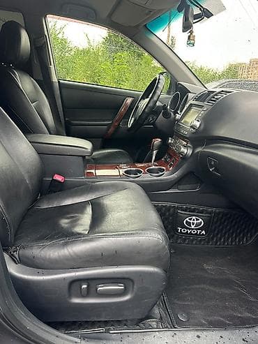 Продажа авто: Toyota Highlander: 2012 г., 3.5 л, Автомат, Бензин, Кроссовер — 4