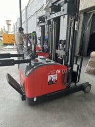 продажа комбайнов нива эффект в бишкеке цена: Погрузчик, 2024 г., Колесный, Вилочный — 9