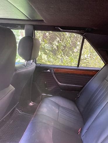 Унаа: Mercedes-Benz W124: 1993 г., 2.2 л, Кол менен иштөөчү, Бензин, Седан — 8