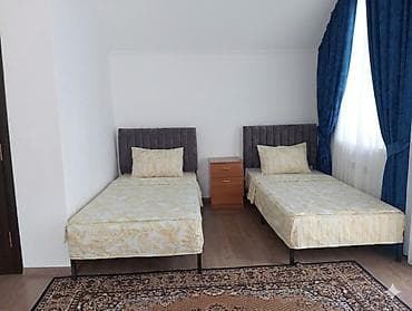 первой: Коттедж, Кейсар, Чолпон-Ата, 13 мест — 8