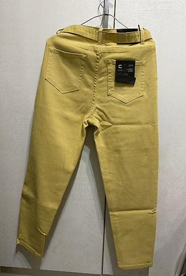конки бу: Женские джинсы 26 размер, цвет светло‑жёлтый (лимонный). Новые — 2
