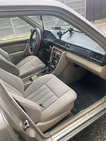 Унаа сатуу: Mercedes-Benz W124: 1989 г., 2.3 л, Кол менен иштөөчү, Бензин, Седан — 7