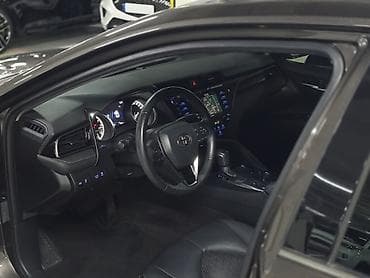 Продажа авто: Toyota Camry: 2019 г., Бензин — 8
