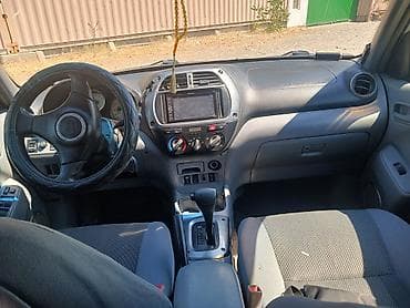 уто 40: Toyota RAV4: 2002 г., 2 л, Автомат, Бензин, Кроссовер — 7