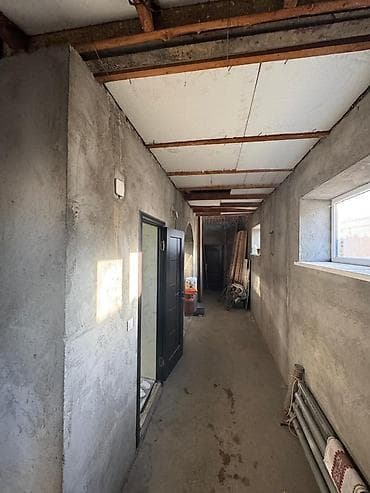 Продаётся квартира барачного типа Основные характеристики: - Отдельно — 8