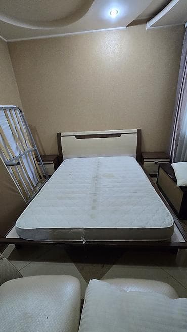 продам мебель б: Спальный гарнитур, Б/у, Двуспальная кровать, Дерево, цвет - Белый — 8