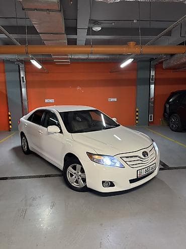 2011: Toyota Camry: 2011 г., 2.5 л, Бензин, Седан — 2