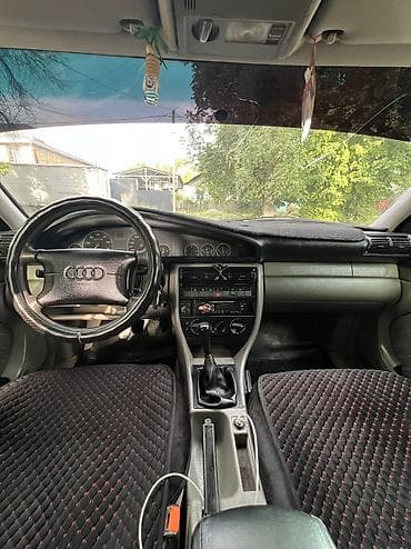 Audi: Audi A6: 1995 г., 2.6 л, Механика — 5