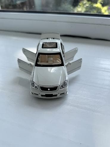 Балдар дүйнөсү: Машинка Toyota Crown Игрушечная машина тойота краун Открываются все — 1