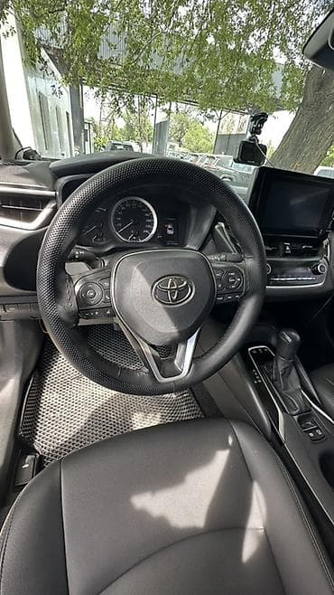 Toyota Corolla: 2022 г., 1.8 л, Вариатор, Гибрид, Седан — 5