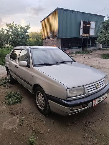 Продажа авто: Volkswagen Vento: 1992 г., 1.8 л, Механика, Бензин, Седан — 2
