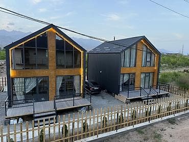 Үйлөр: Продаются два современных барнхауса у озера Иссык-Куль (с. Бостери) — 1