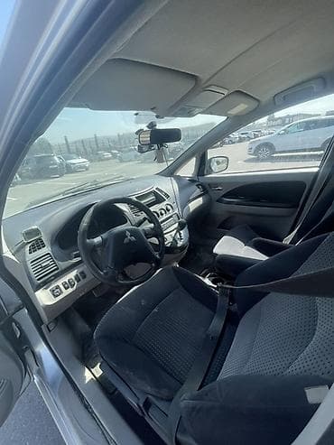 haima 3: Mitsubishi Grandis: 2006 г., Автомат, Бензин, Минивэн — 7