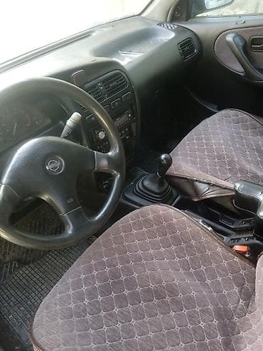 продаю или меняю обмен: Nissan Primera: 1994 г. — 4