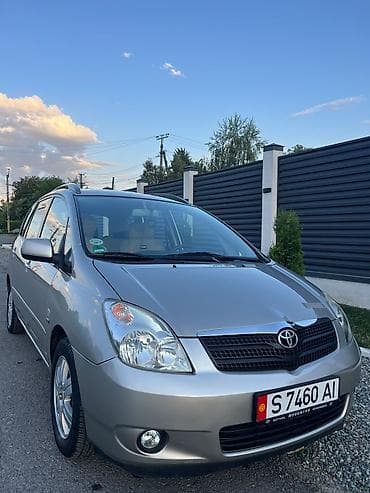 Toyota Corolla Verso: 2002 г., 1.8 л, Механика, Бензин at lalafo.kg Toyota Corolla Verso: 2002 г., 1.8 л, Механика, Бензин